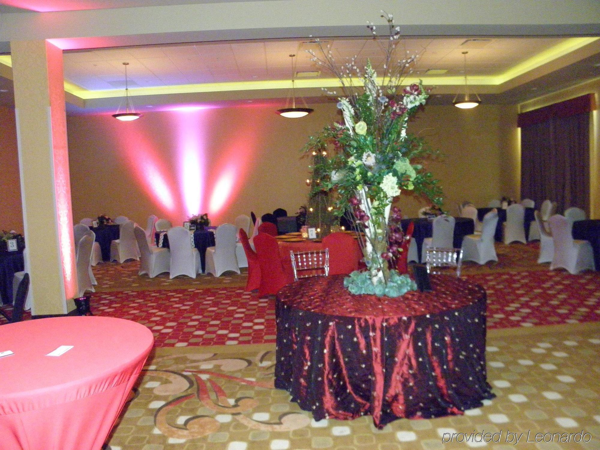 Holiday Inn Omaha Downtown - Waterpark By Ihg Restaurant foto